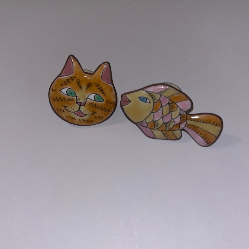 Signed Elvie Zell earrings set enamel on copper